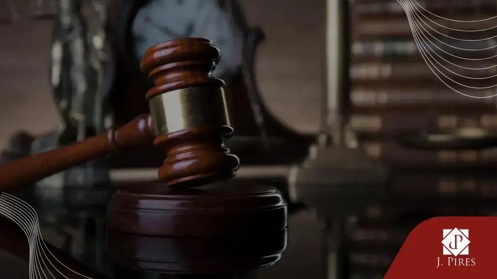 Defesa Especializada em Crimes de Corrupção e Lavagem de Dinheiro.