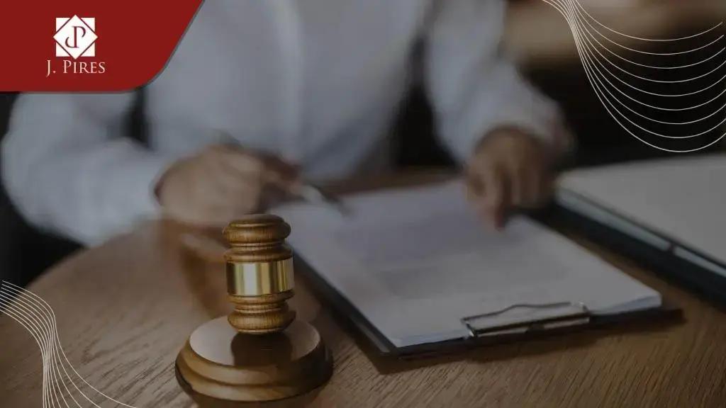 Os Desafios e a Importância de uma Boa Defesa no Júri Popular.